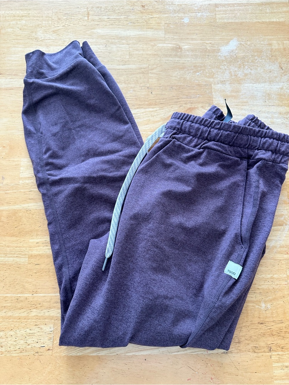 Vuori women’s joggers size XS